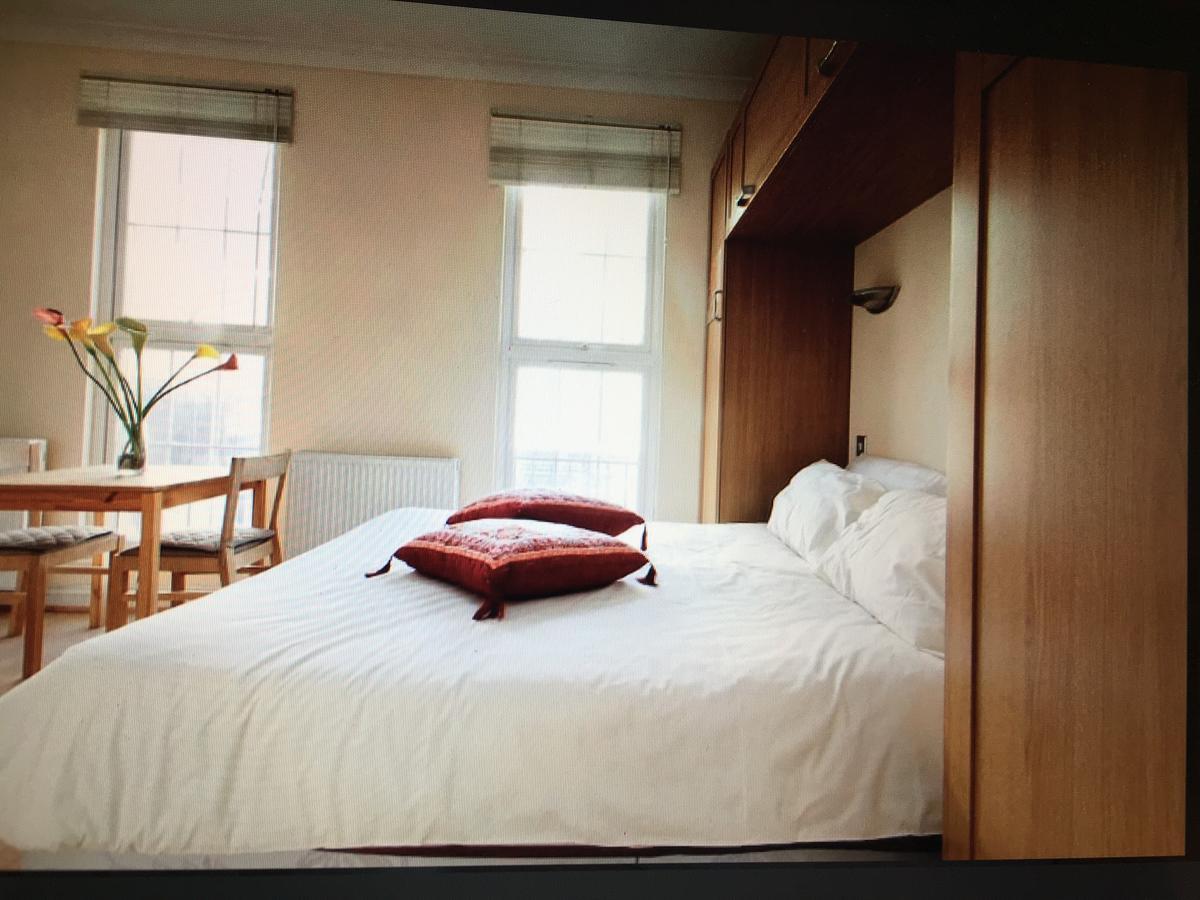 Apartment 123 *